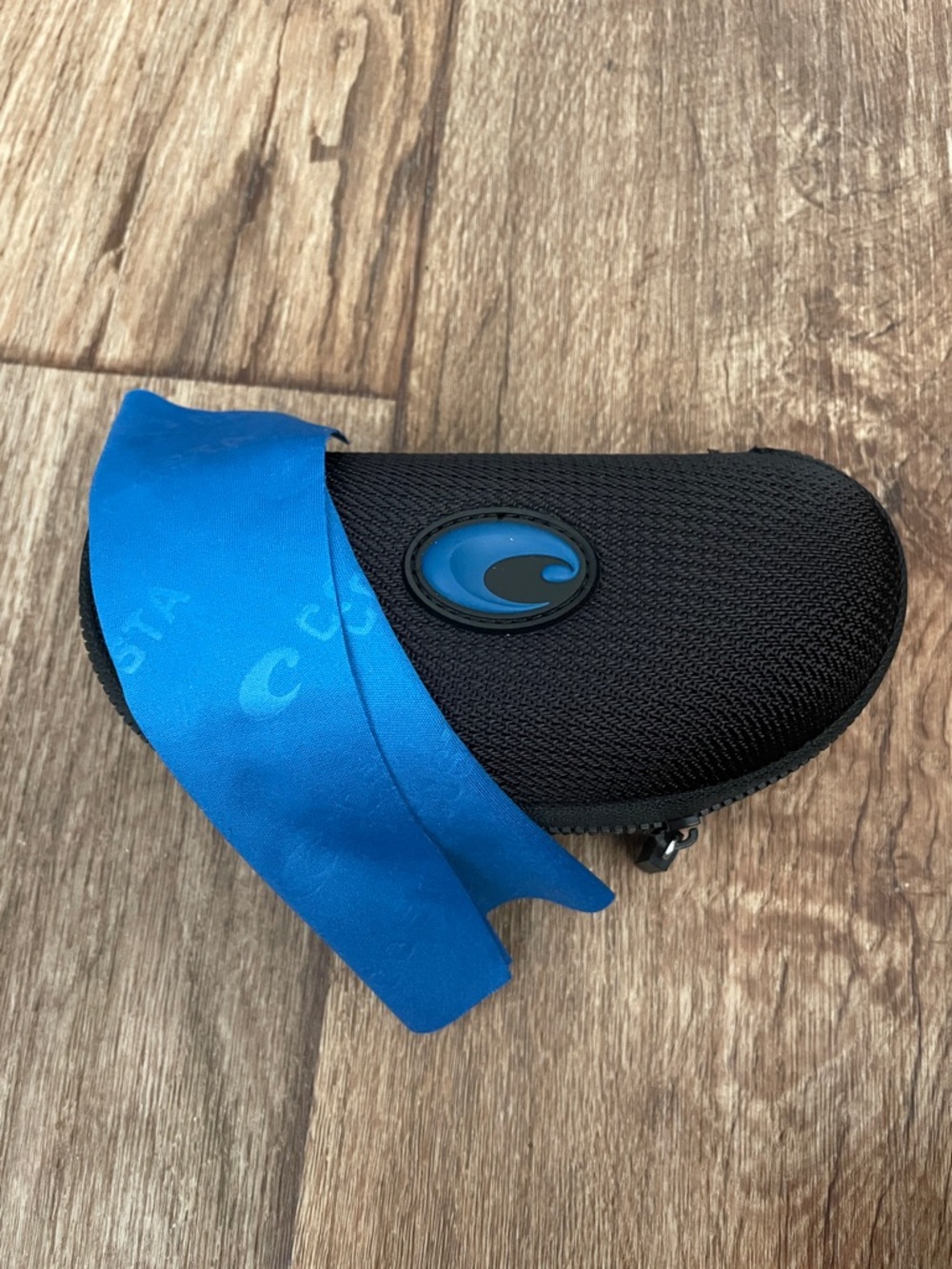 Costa Black Sunglasses Case with Blue Microfiber cloth